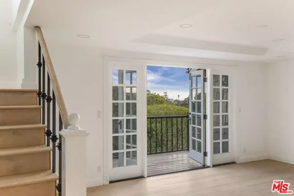 Beverly Hills, CA 90210,9315 Beverly Crest DR