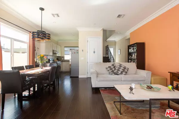 North Hollywood, CA 91605,7617 Lilly WAY