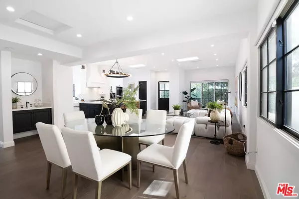 Los Angeles, CA 90036,638 N Sierra Bonita AVE