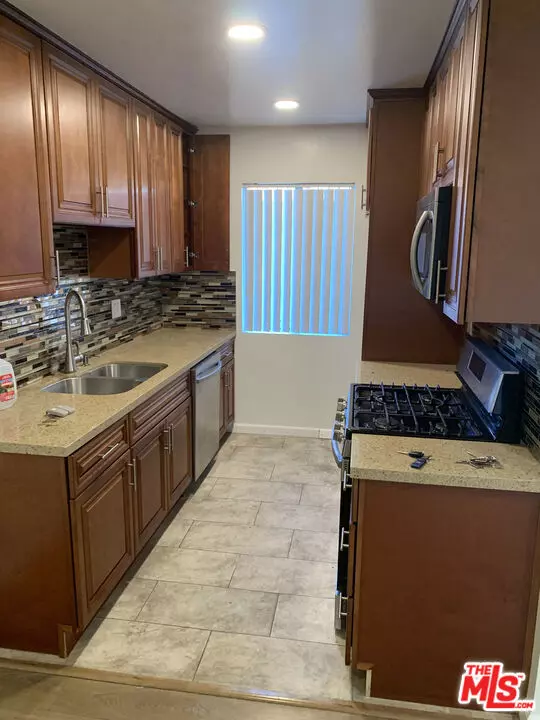 Glendale, CA 91205,1522 Dixon ST #10