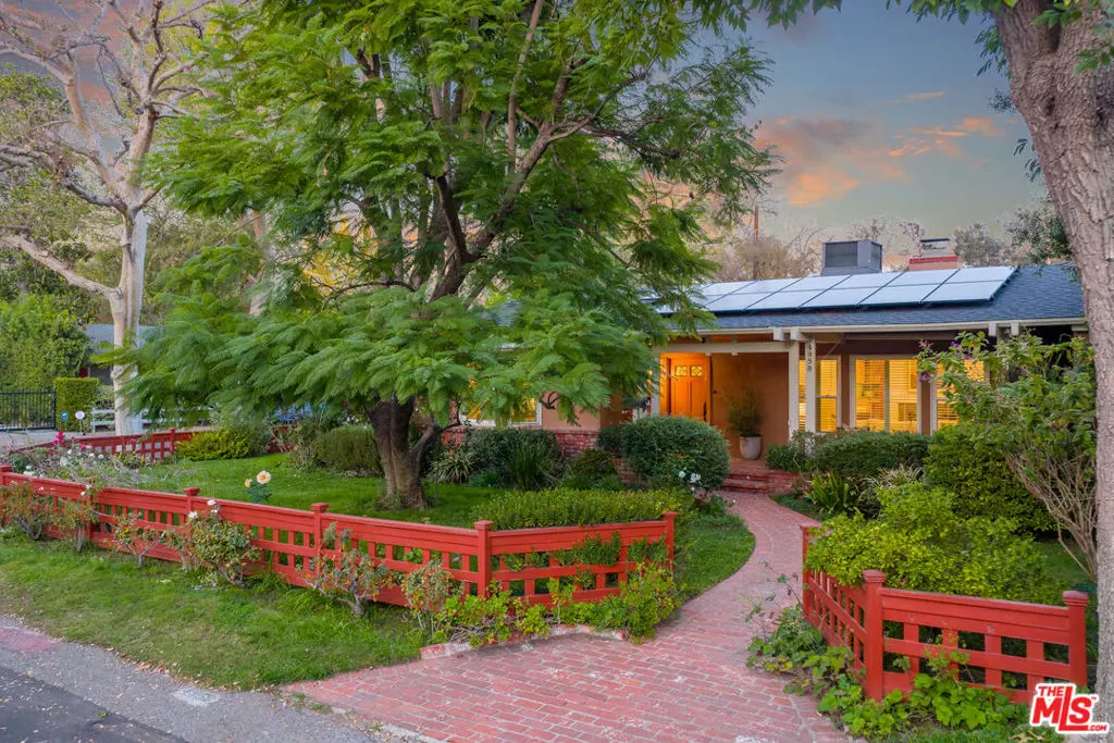 Valley Village, CA 91607,4958 Carpenter AVE