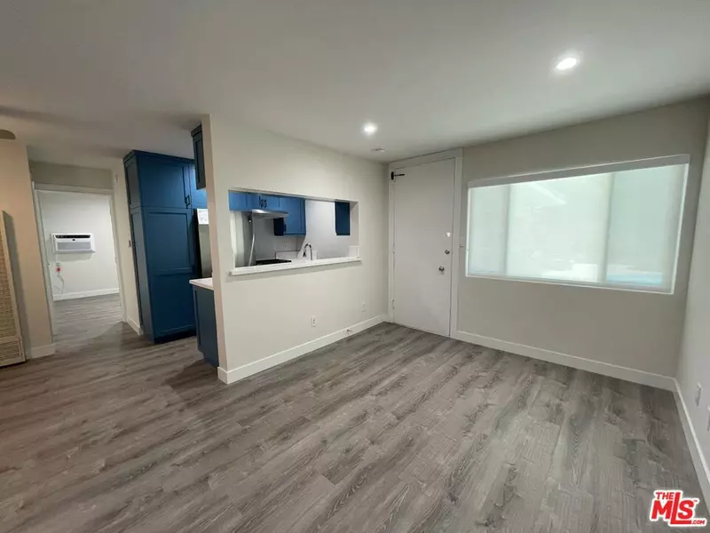 27 Anchorage ST #B, Marina Del Rey, CA 90292