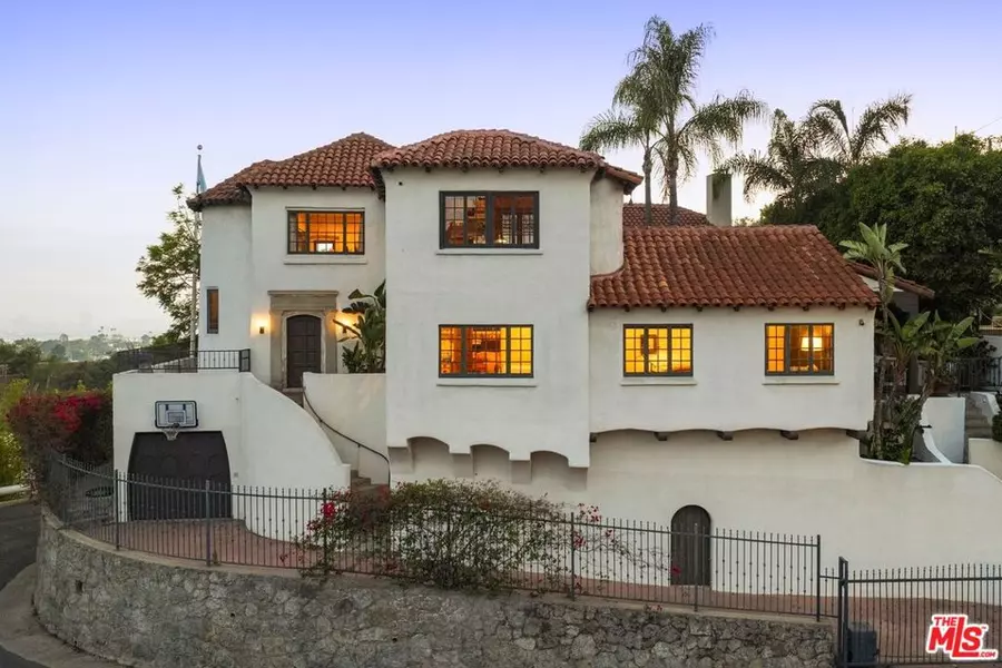 2801 Belden DR, Los Angeles, CA 90068