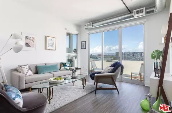 Marina Del Rey, CA 90292,4210 Del Rey AVE #510