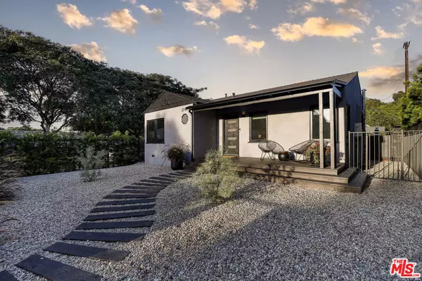 Los Angeles, CA 90066,3744 Redwood AVE