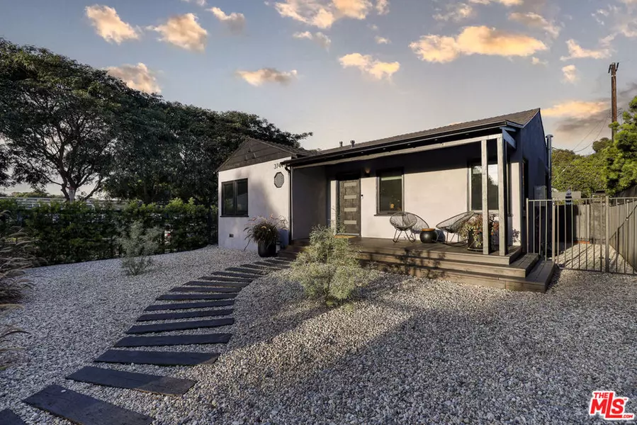 3744 Redwood AVE, Los Angeles, CA 90066