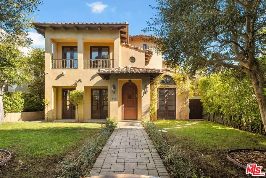 823 Yale ST, Santa Monica, CA 90403