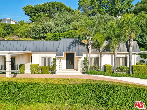 Los Angeles, CA 90077,10825 Chalon RD