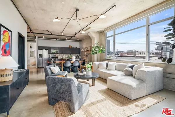Los Angeles, CA 90013,825 E 4th ST #310