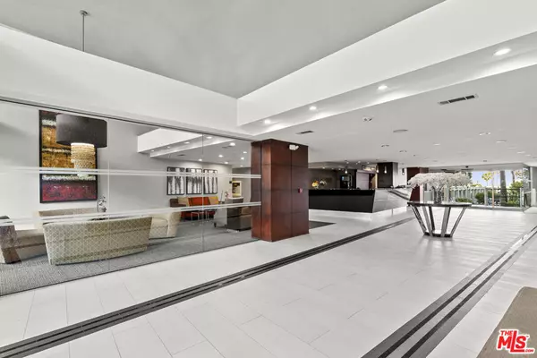 Los Angeles, CA 90046,7250 Franklin AVE #616