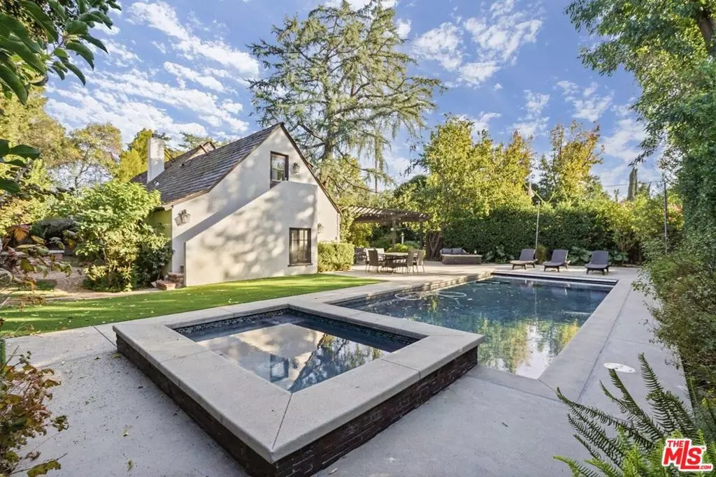 Woodland Hills, CA 91367,23057 Sylvan ST