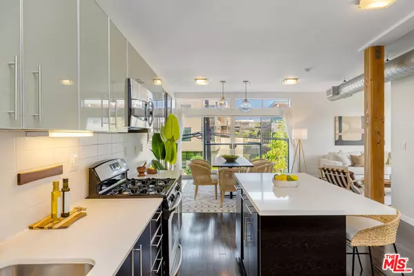 Marina Del Rey, CA 90292,4215 Glencoe AVE #205