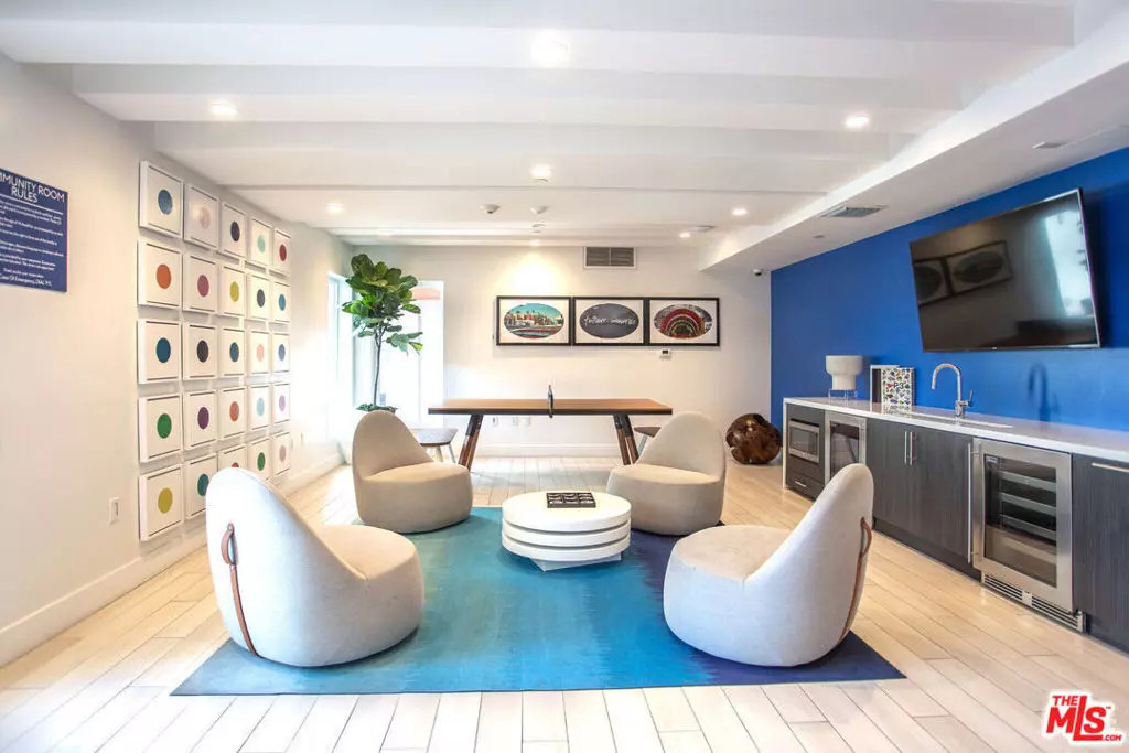 North Hollywood, CA 91601,11405 Chandler BLVD #610