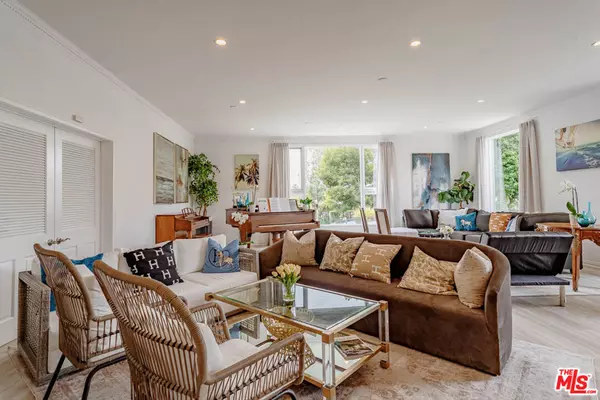 Beverly Hills, CA 90210,508 N Canon DR