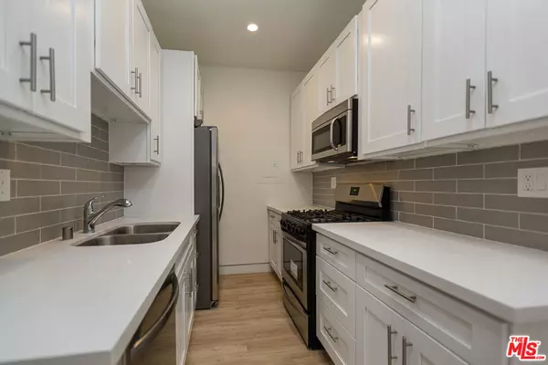 Los Angeles, CA 90046,7223 Willoughby AVE #103