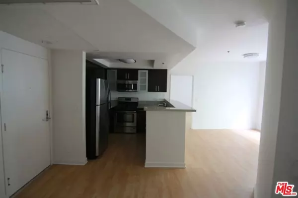 West Hollywood, CA 90069,939 Palm AVE #304