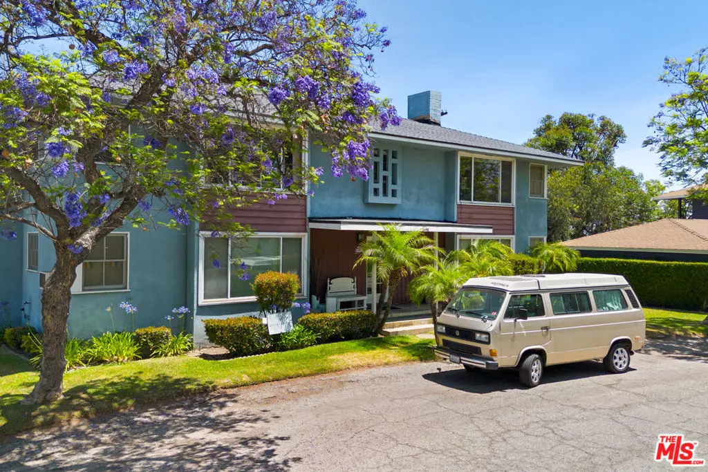 South Pasadena, CA 91030,1648 Raymond Hill RD