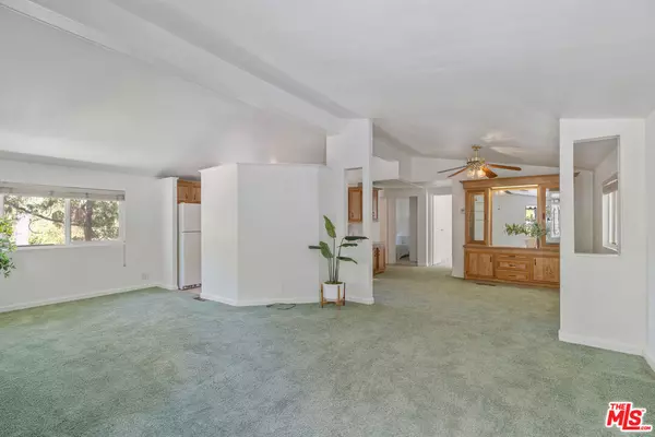 Calabasas, CA 91302,23777 Mulholland HWY #134