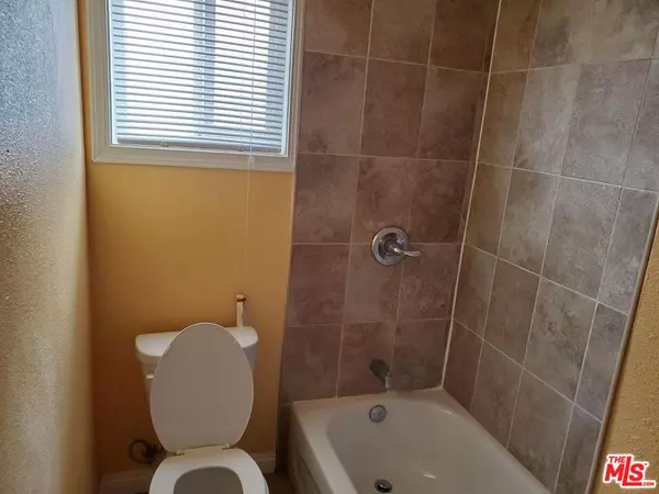 Los Angeles, CA 90037,251 W 41st PL