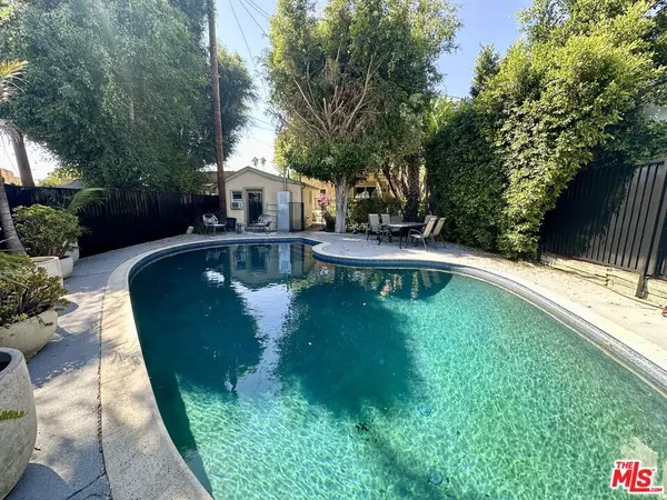 West Hollywood, CA 90046,1246 N Genesee AVE