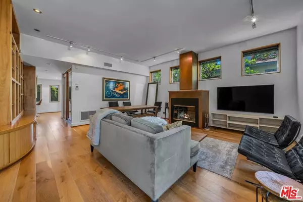 Venice, CA 90291,560 Westminster AVE