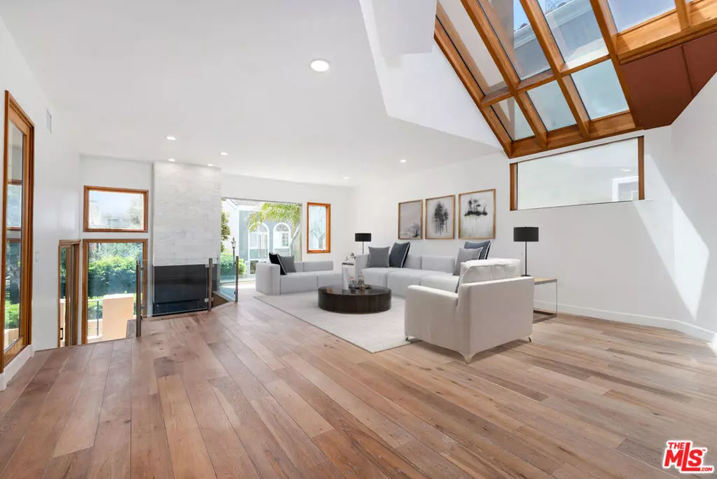 Marina Del Rey, CA 90292,117 Ketch MALL