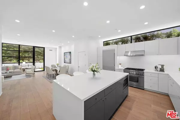 Santa Monica, CA 90405,2215 5th ST #B