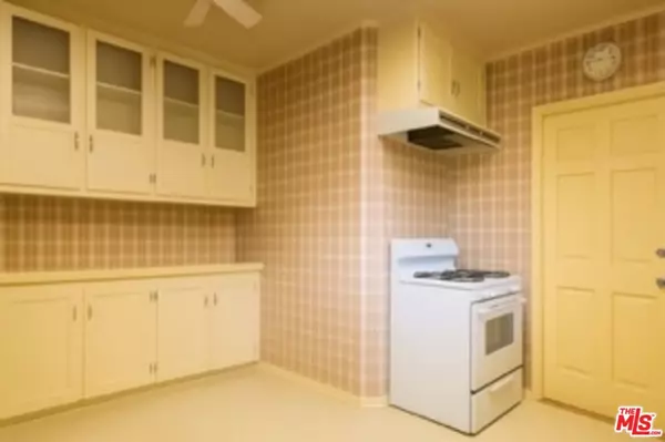 Culver City, CA 90230,5029 Pickford WAY