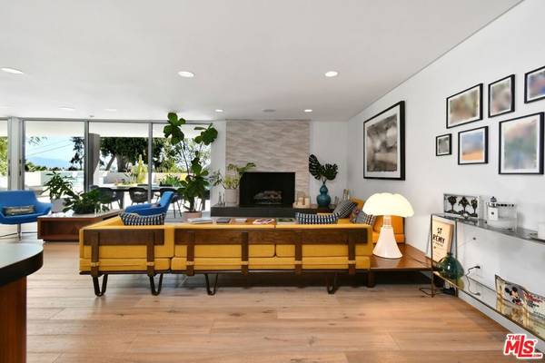 Woodland Hills, CA 91364,20150 Delita DR