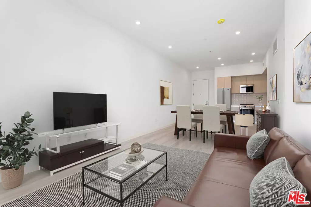 Los Angeles, CA 90025,1650 Sawtelle BLVD #209