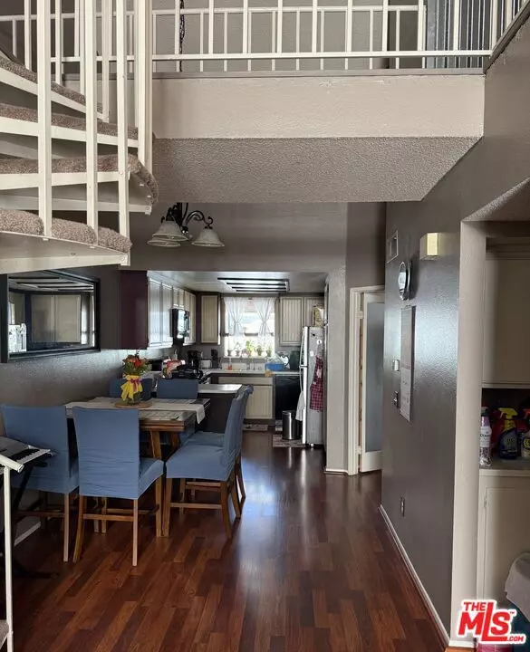 Santa Clarita, CA 91351,26926 Flo LN #422