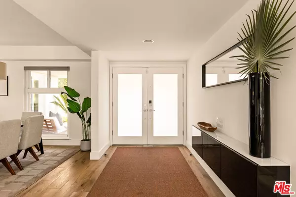 Los Angeles, CA 90027,2143 N Hobart BLVD