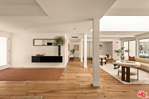 Los Angeles, CA 90027,2143 N Hobart BLVD