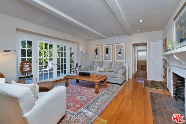 Sherman Oaks, CA 91403,15213 Del Gado DR