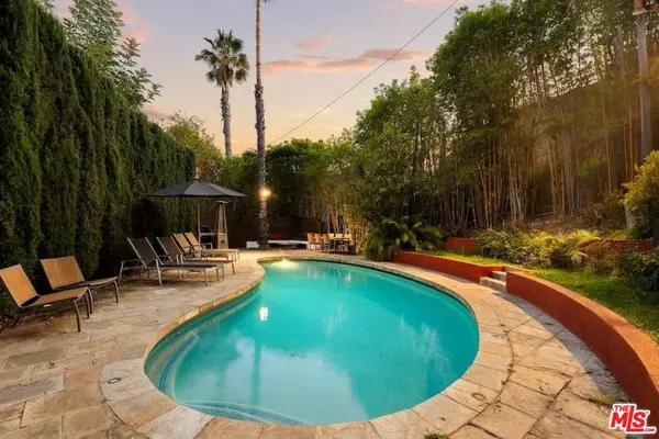 Los Angeles, CA 90068,6350 Bryn Mawr DR