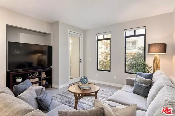 Playa Vista, CA 90094,5625 Crescent Pkwy #208