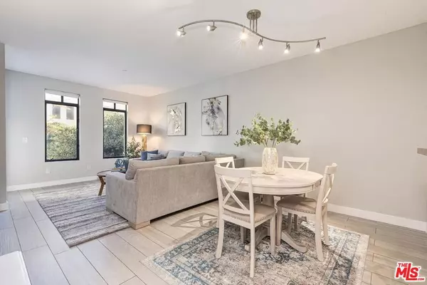 Playa Vista, CA 90094,5625 Crescent Pkwy #208