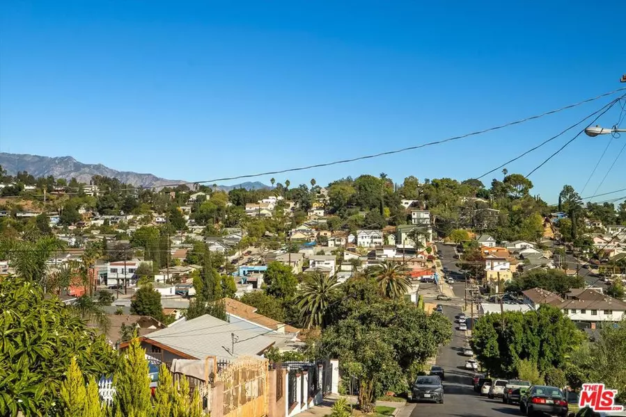 554 Neva PL, Los Angeles, CA 90042