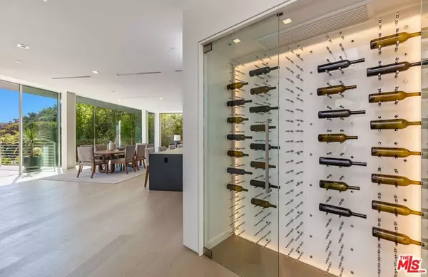 Los Angeles, CA 90069,1895 Rising Glen RD