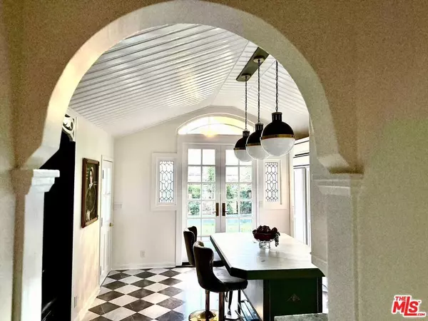 Los Alamos, CA 93440,370 Main ST