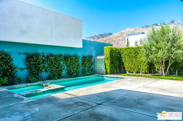 Palm Springs, CA 92262,392 Suave LN