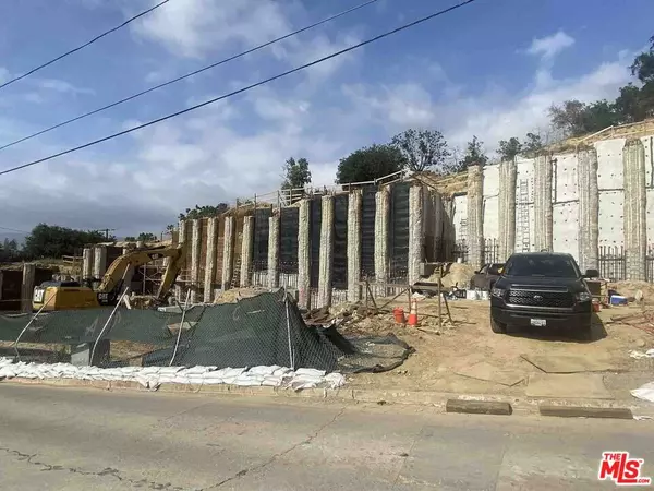 Los Angeles, CA 90039,2350 Lake Shore AVE