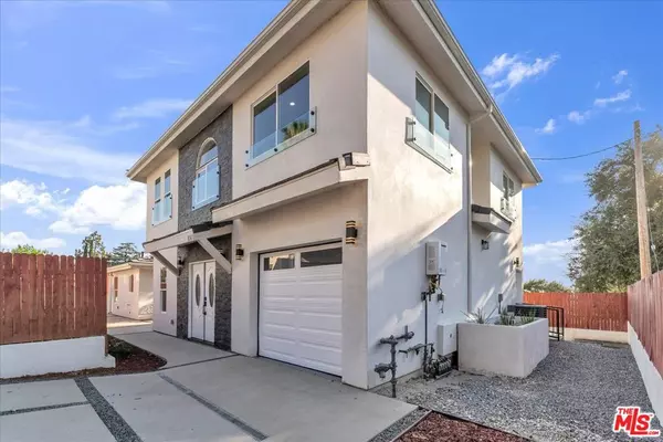 Tujunga, CA 91042,10347 Hillhaven AVE