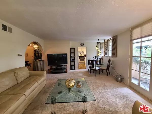 Los Angeles, CA 90024,933 Hilgard AVE #301