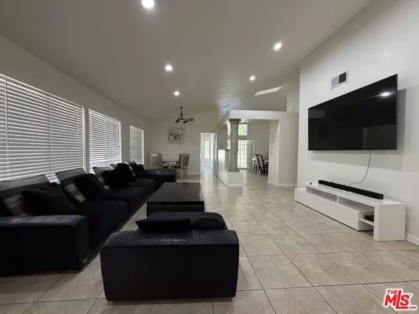 Simi Valley, CA 93065,2538 Lowell CT