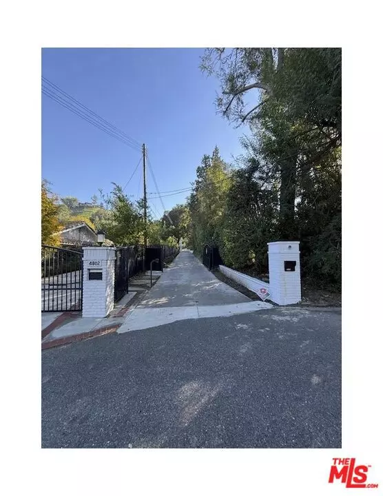 Tarzana, CA 91356,4800 Topeka DR