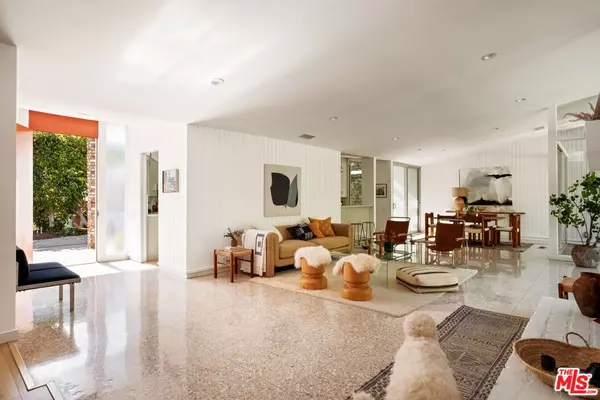 Beverly Hills, CA 90210,2335 San Ysidro DR