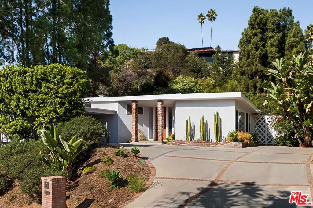 Beverly Hills, CA 90210,2335 San Ysidro DR