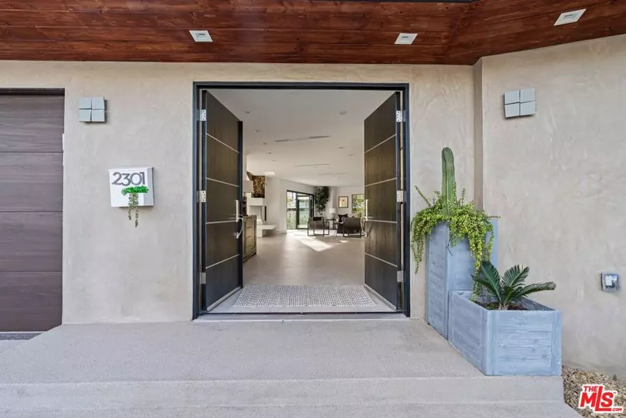 2301 Donella CIR, Los Angeles, CA 90077