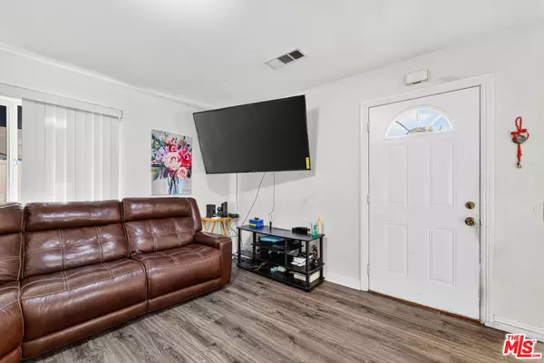 Los Angeles, CA 90001,1503 E Gage AVE